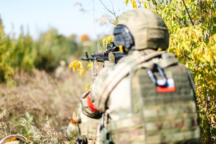 Тактико-специальное занятие по нейтрализации условных преступников провел спецназ Росгвардии в Хакасии